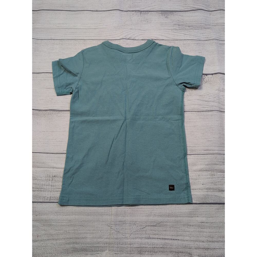 4 Tea Collection Reverse Lizard Applique Tee - Picture 3 of 5